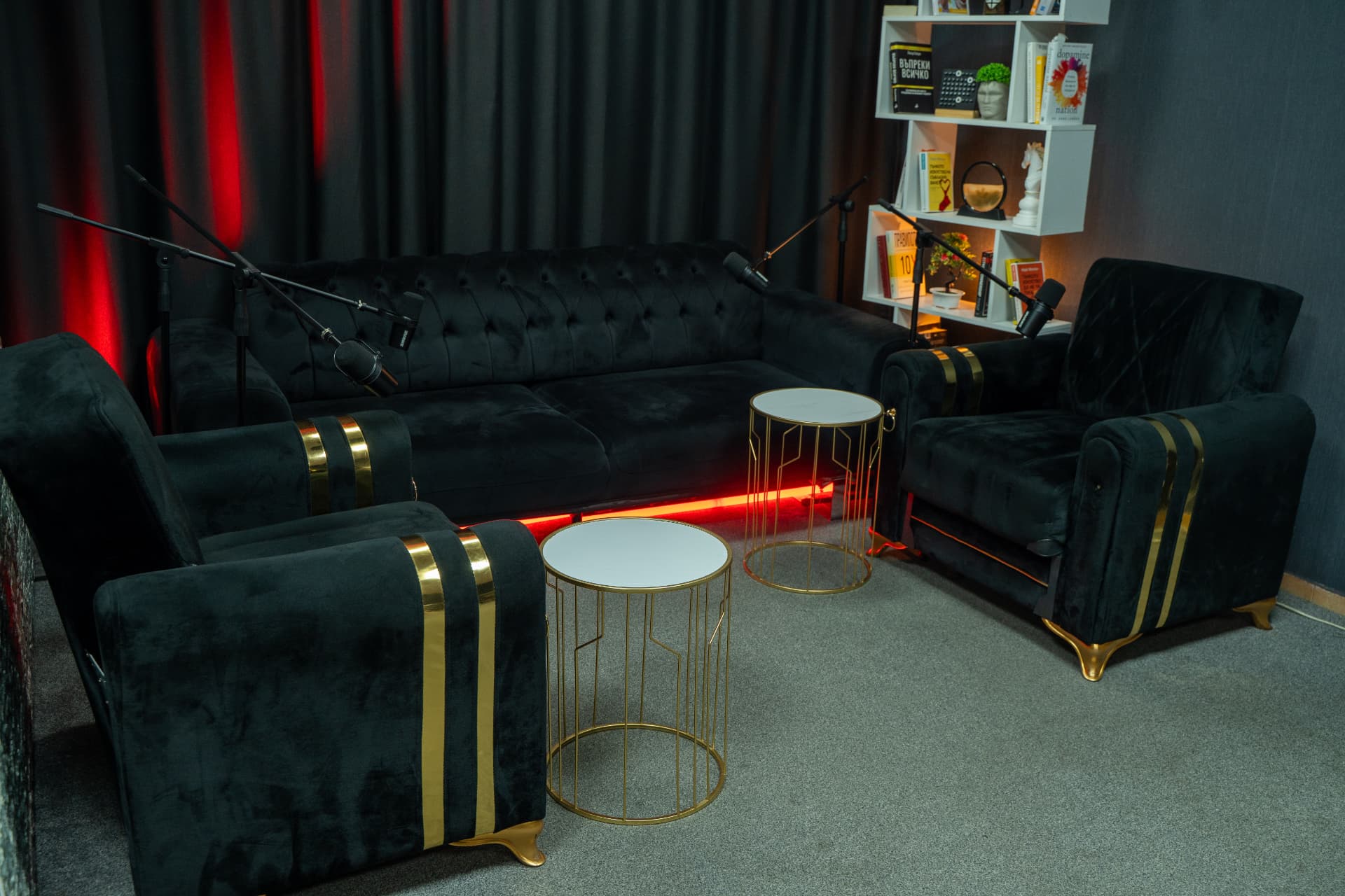 Сет в Late Night Studio 3