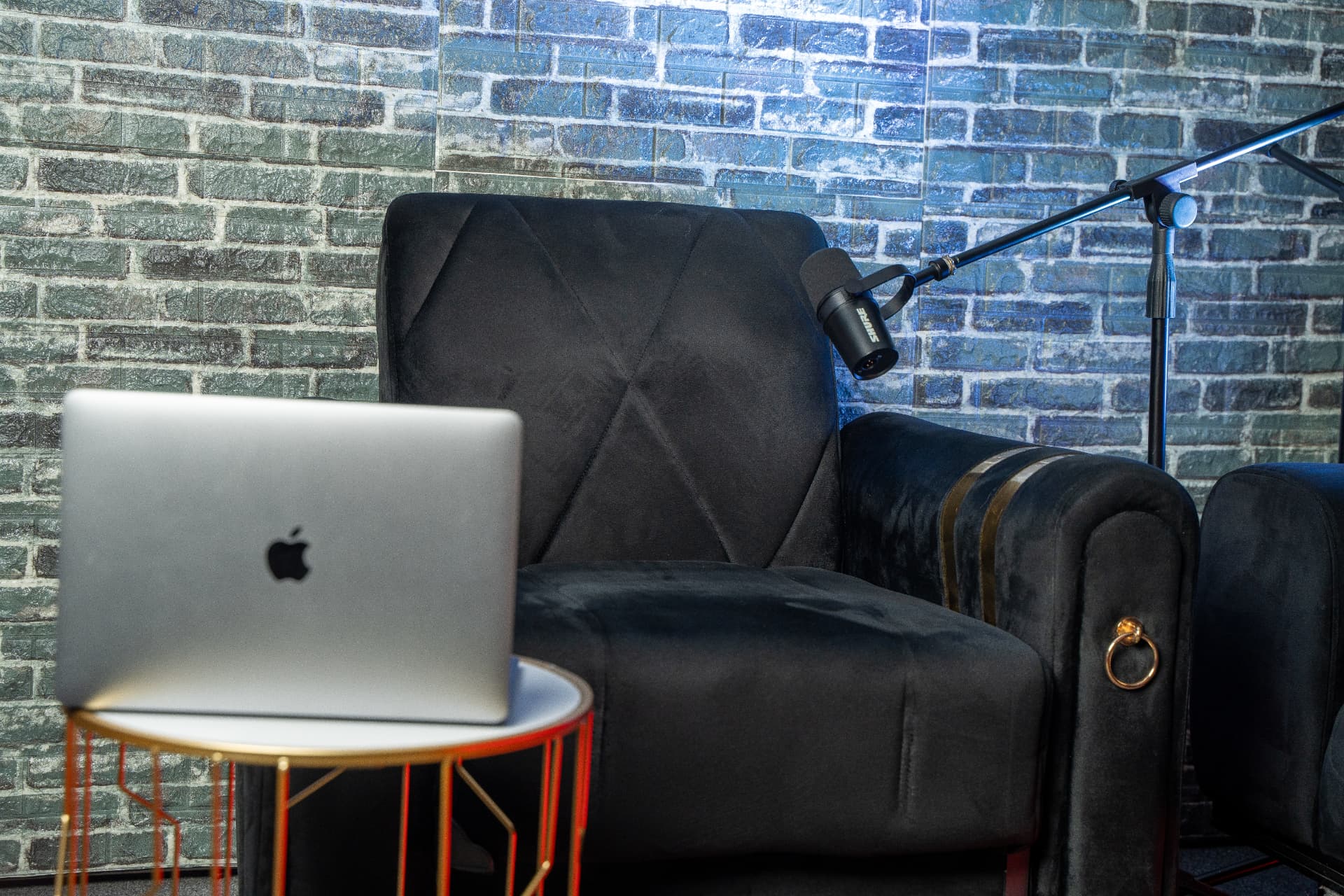 Сет в Late Night Studio 12
